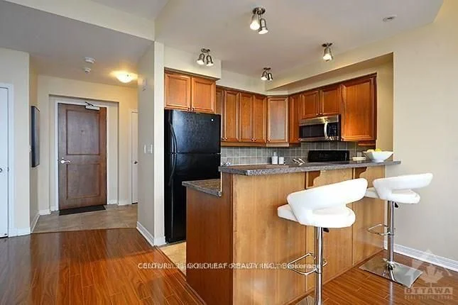570 Laurier Avenue 2303, Ottawa Centre, On K1r 1c8