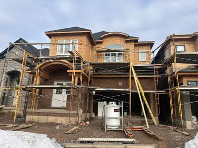 Detached in Brantford