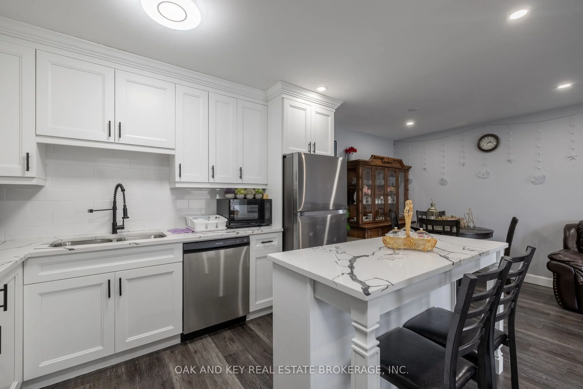 1590 Ernest Avenue 301, London South, On N6e 2v4
