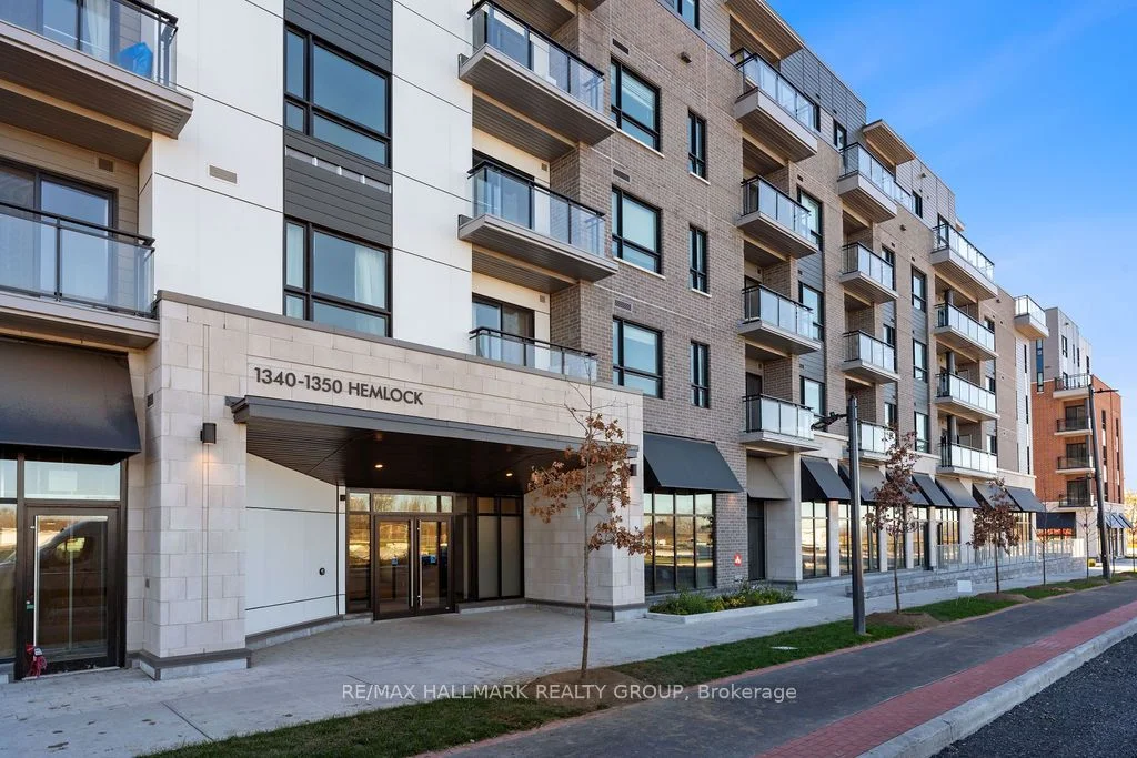 Condo Apartment in Manor Park - Cardinal Glen and Area