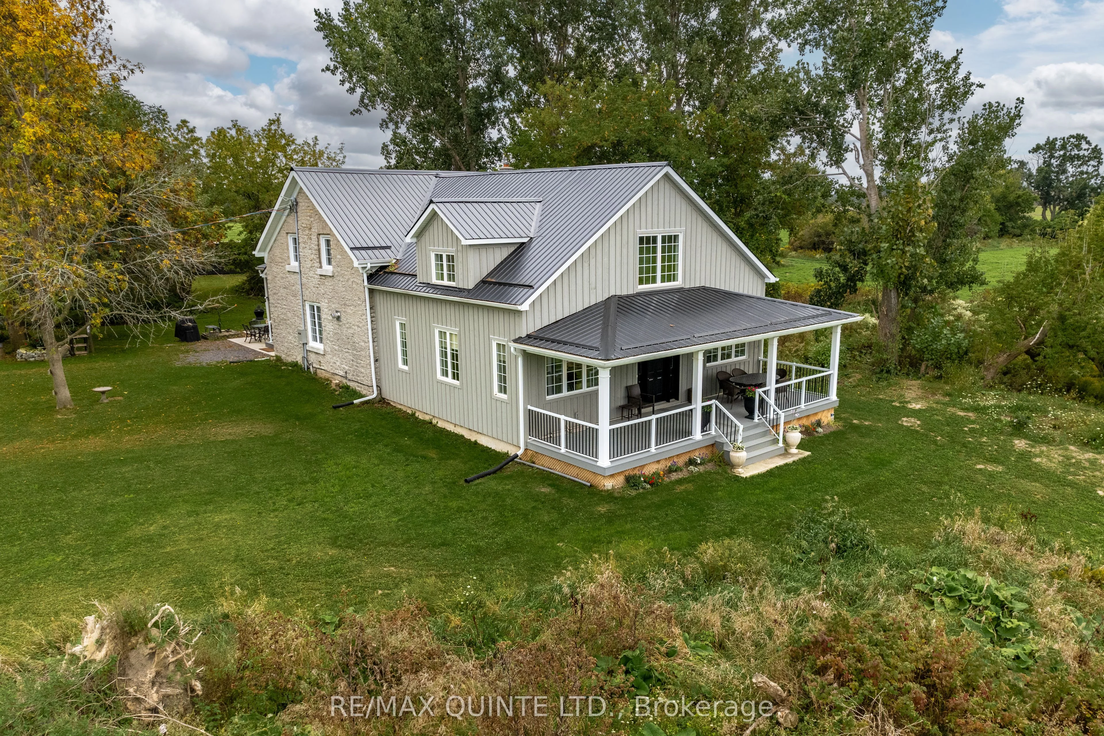 Detached in Frontenac Islands