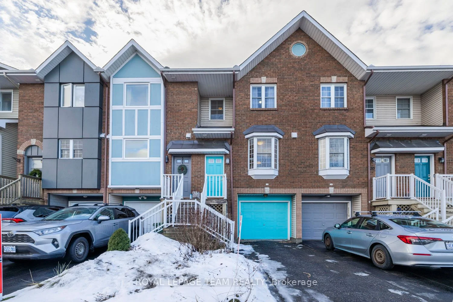 Att/Row/Townhouse in West Centre Town