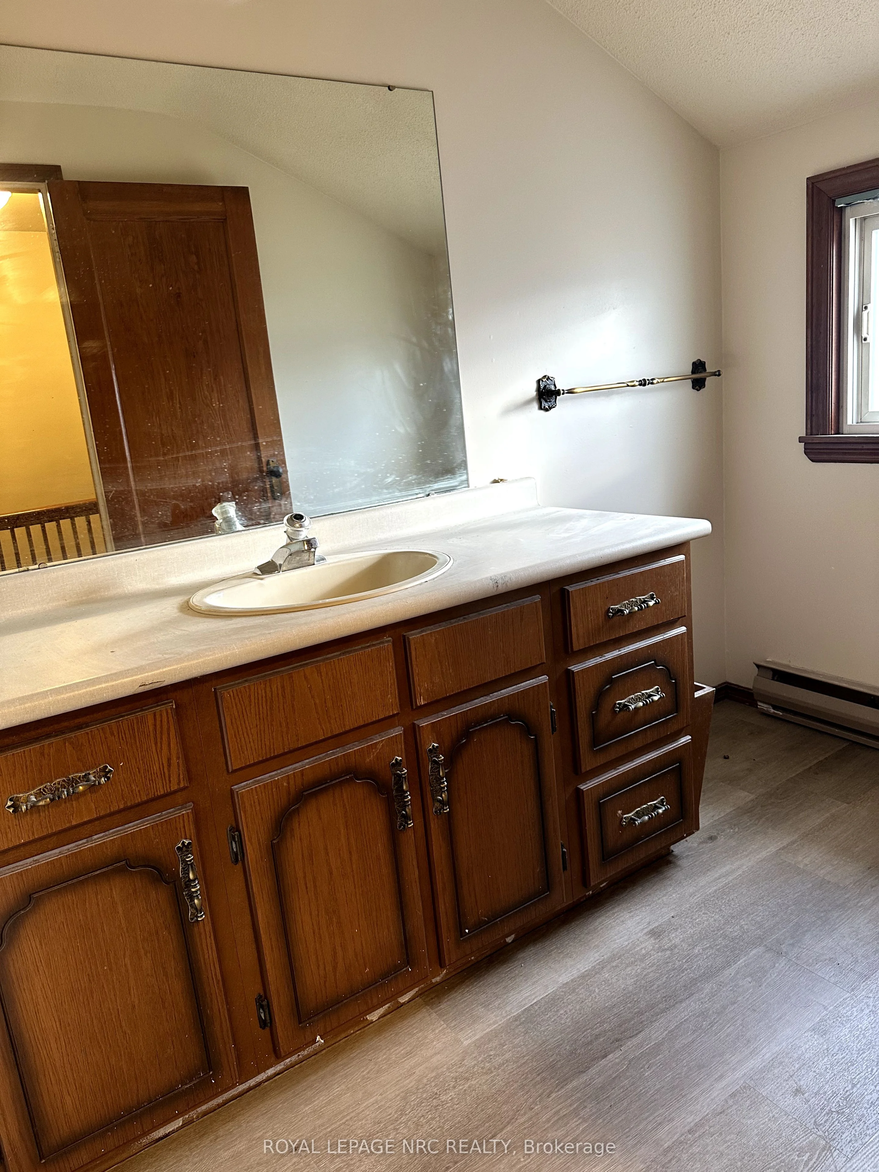 6622 Thorold Stone Road 1, Niagara Falls, ON L2J 1B3