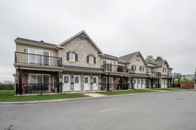 Condo Apartment in Cornwall