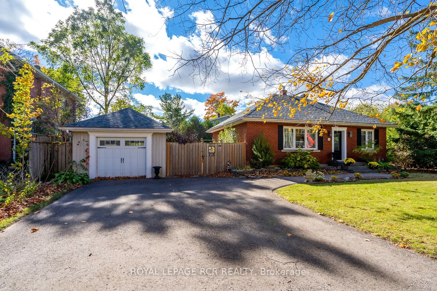 Detached in Erin