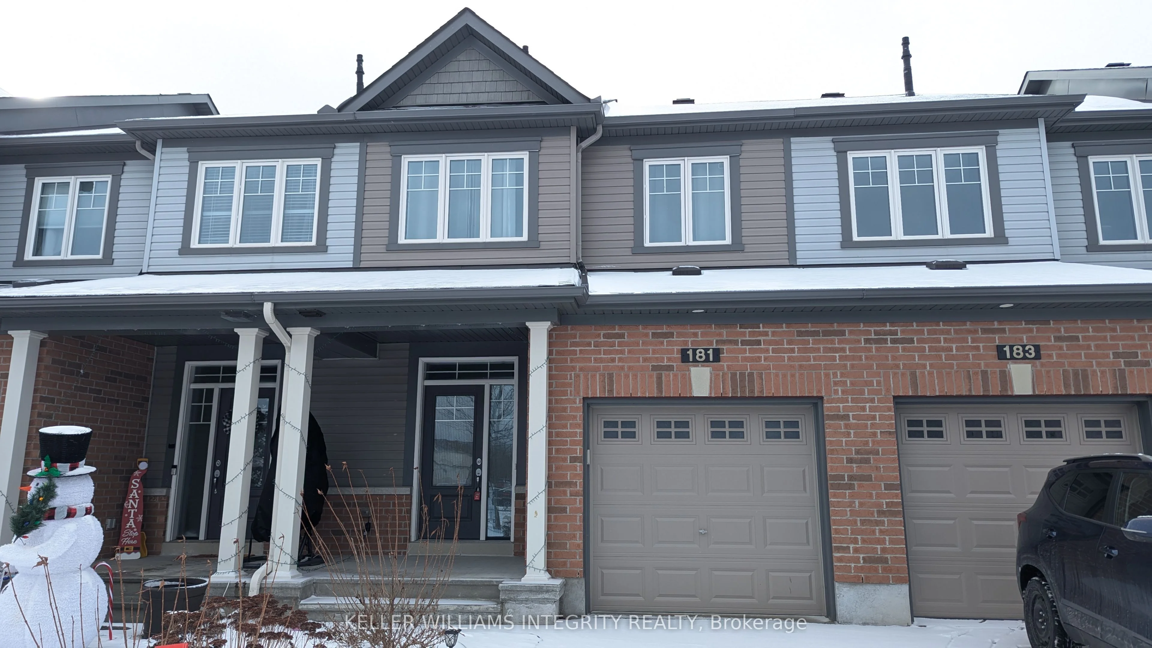 Att/Row/Townhouse in Stittsville - Munster - Richmond