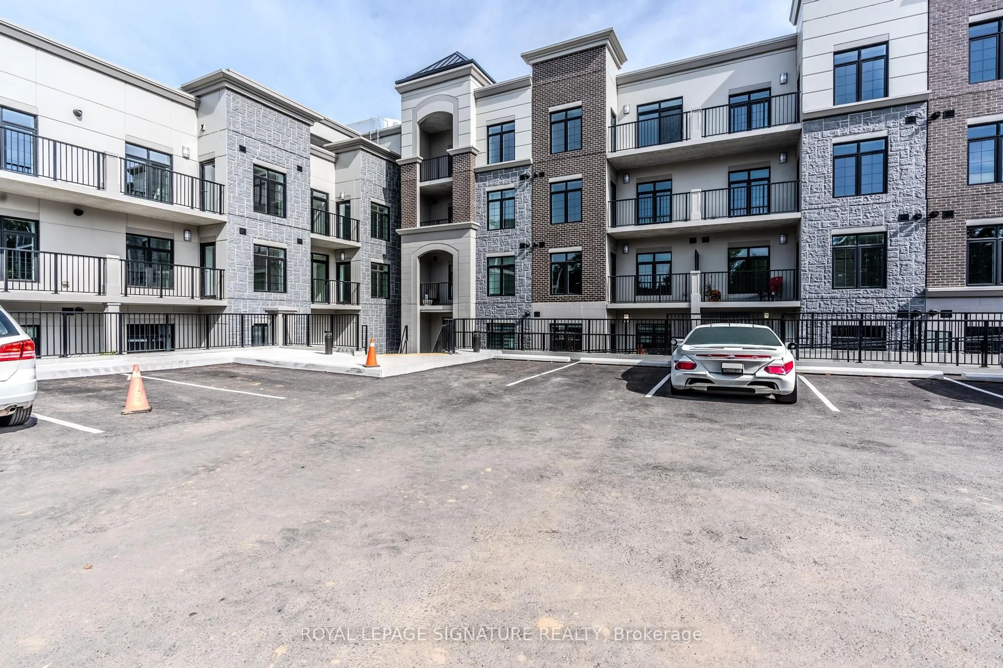 153 Wilson Street W 301, Hamilton, On L9g 1n4