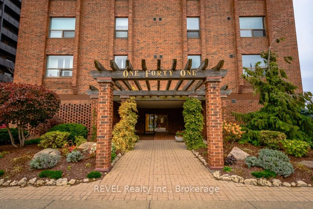 Condo Apartment in St. Catharines