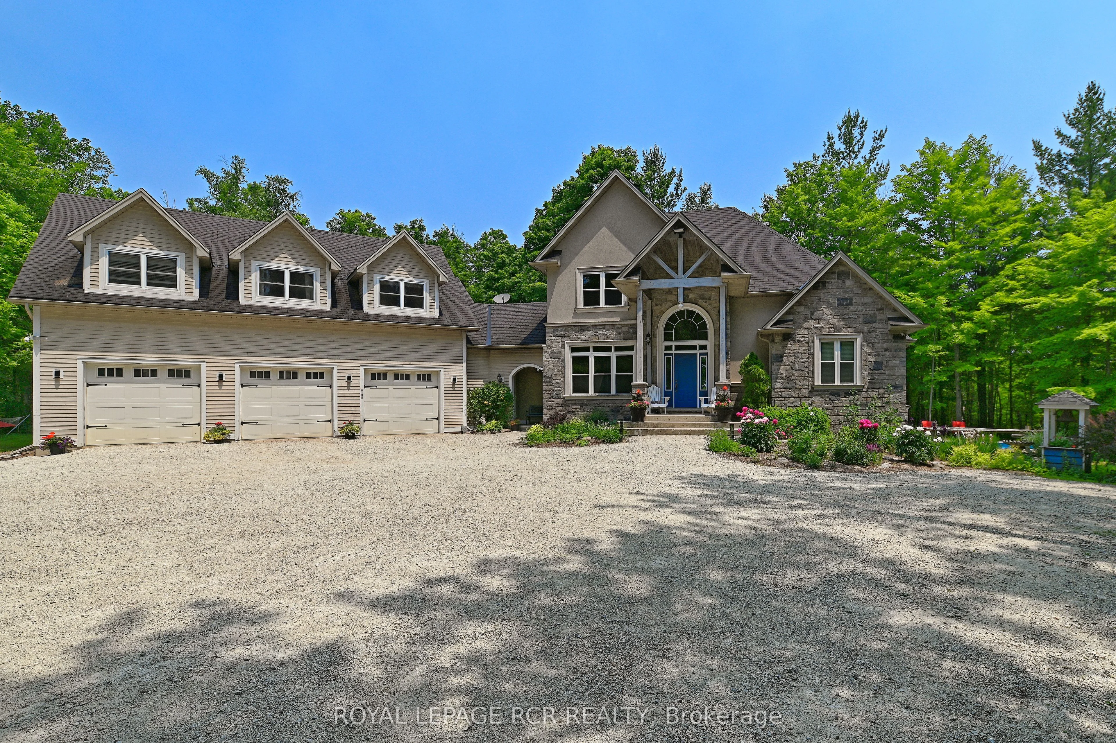 Detached in Mulmur