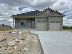 22 Lois Court, Lambton Shores, On N0m 1t0