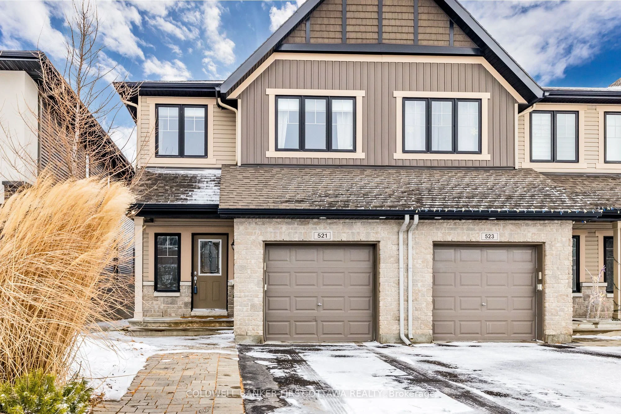 Att/Row/Townhouse in Kanata