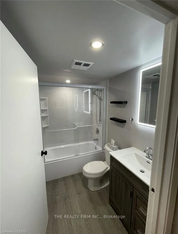 1 JACKSWAY Crescent 107, London North, ON N5X 3T5