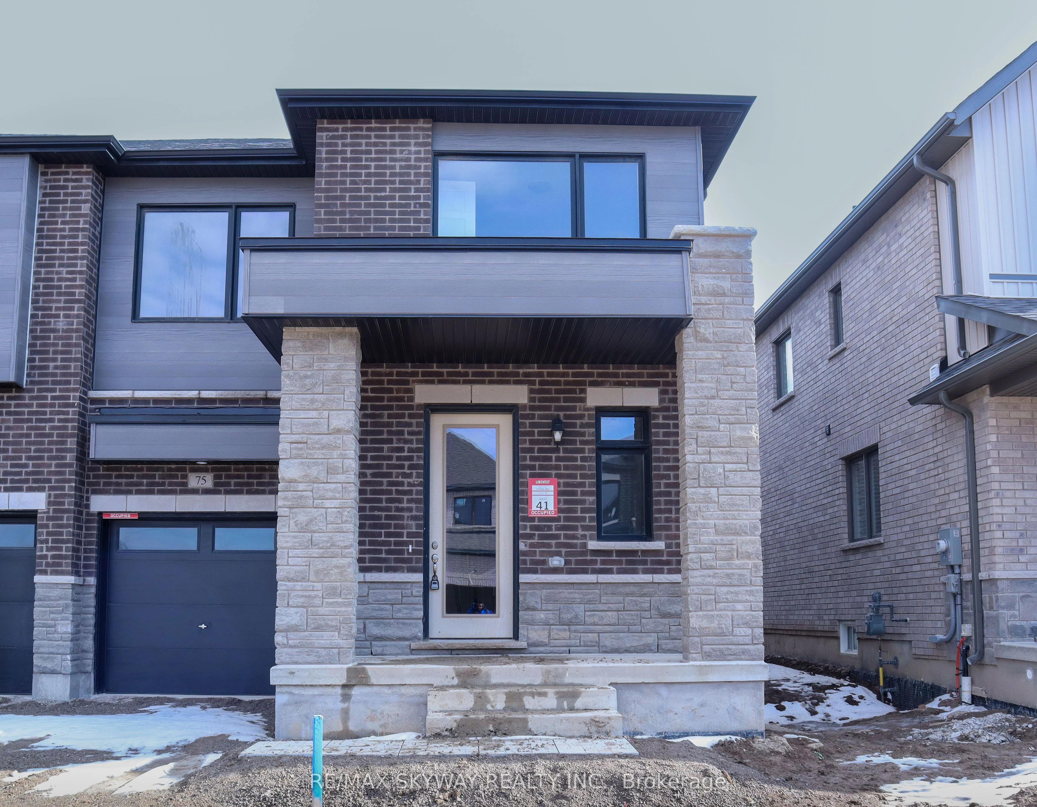 Att/Row/Townhouse in Brantford