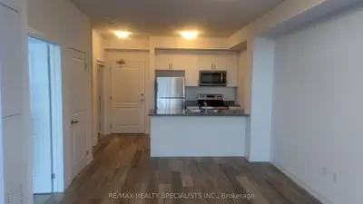 Condo Apartment in Hamilton