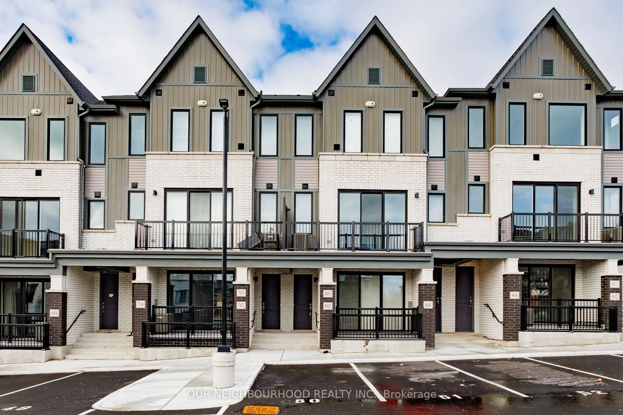 160 Densmore Road 803, Cobourg, On K9a 0x8