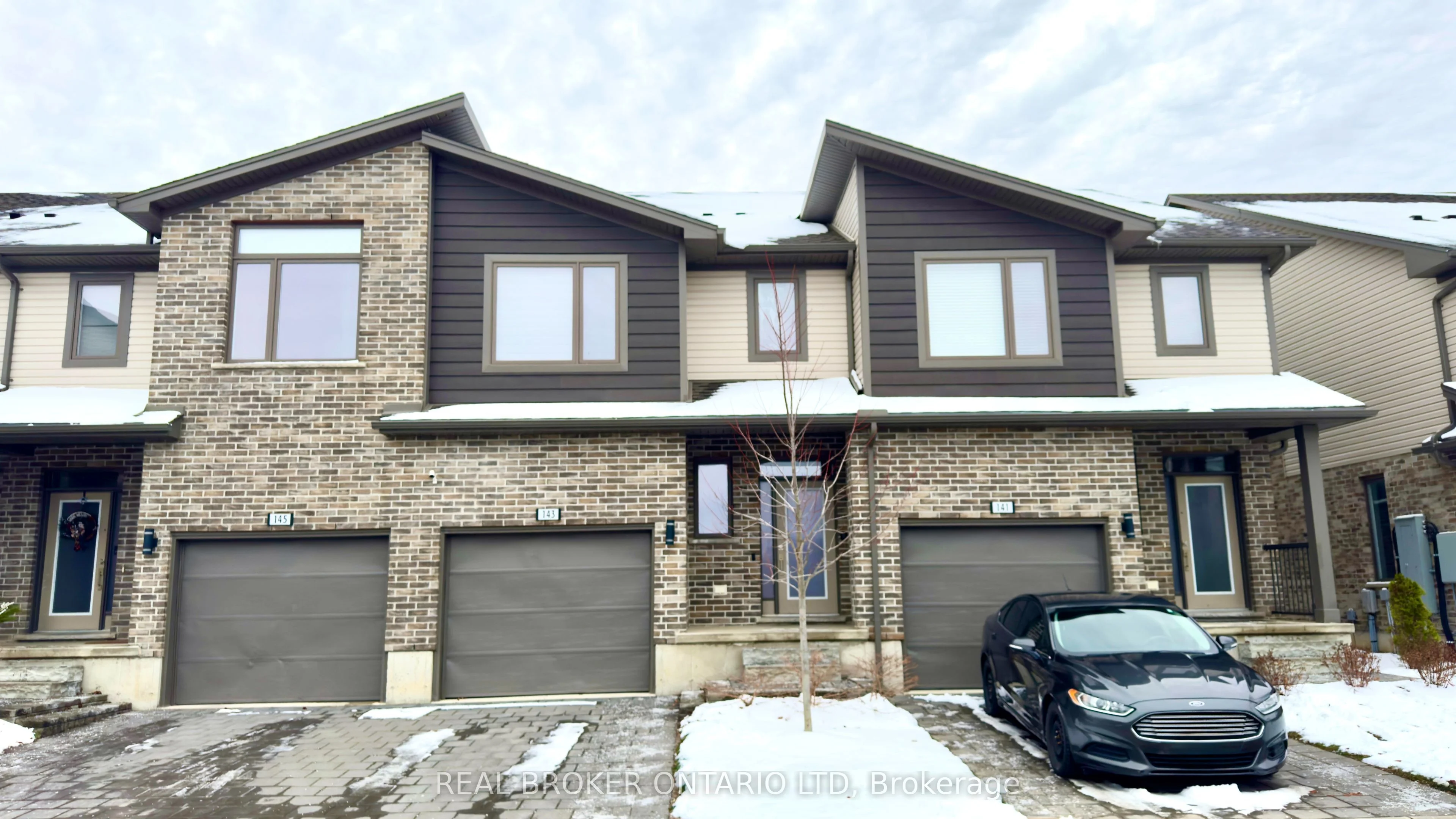 Condo Townhouse in London North