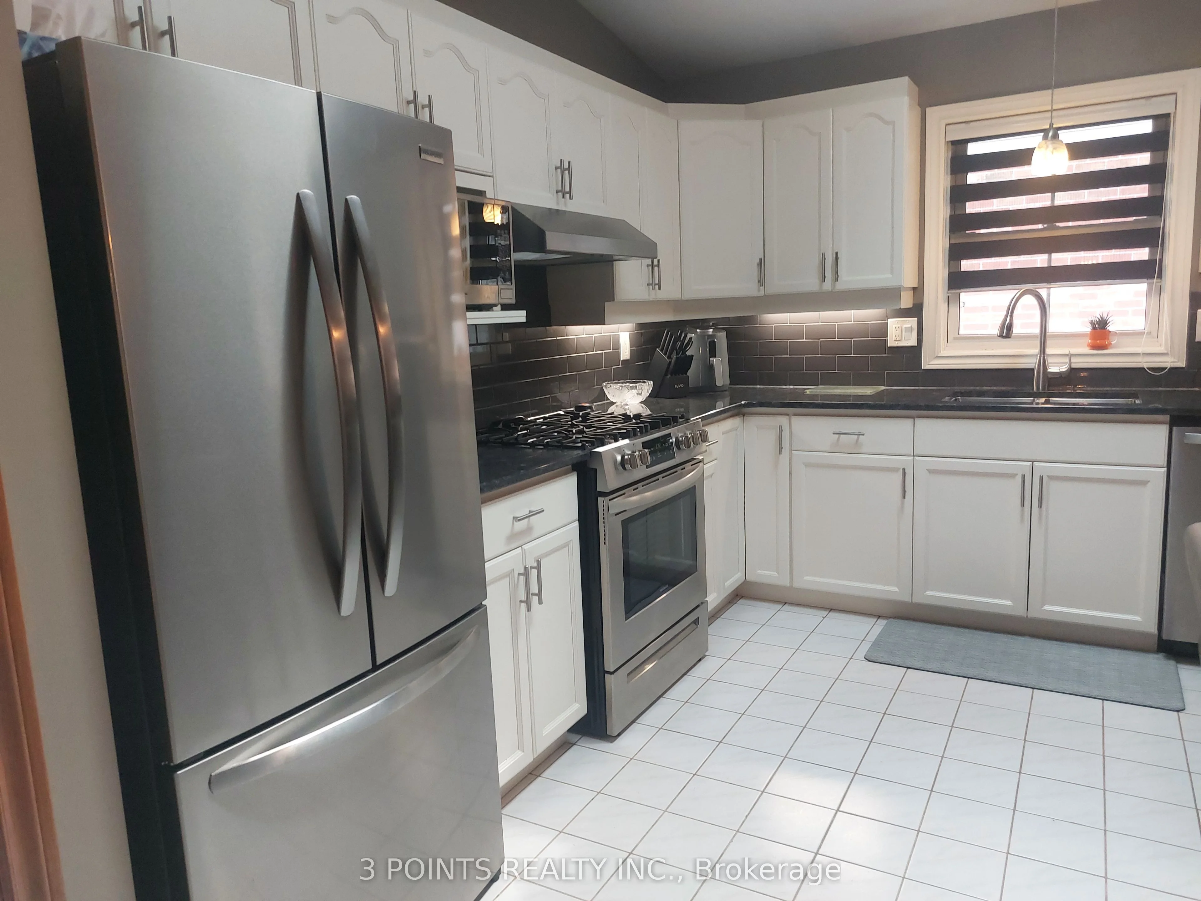 59 Stonehenge Road, London East, ON N5V 4M6