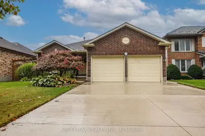 14 Martinet Avenue, London East, On N5v 4b6