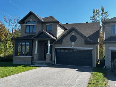 Detached in Orleans - Convent Glen and Area