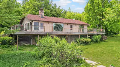 Detached in Mulmur