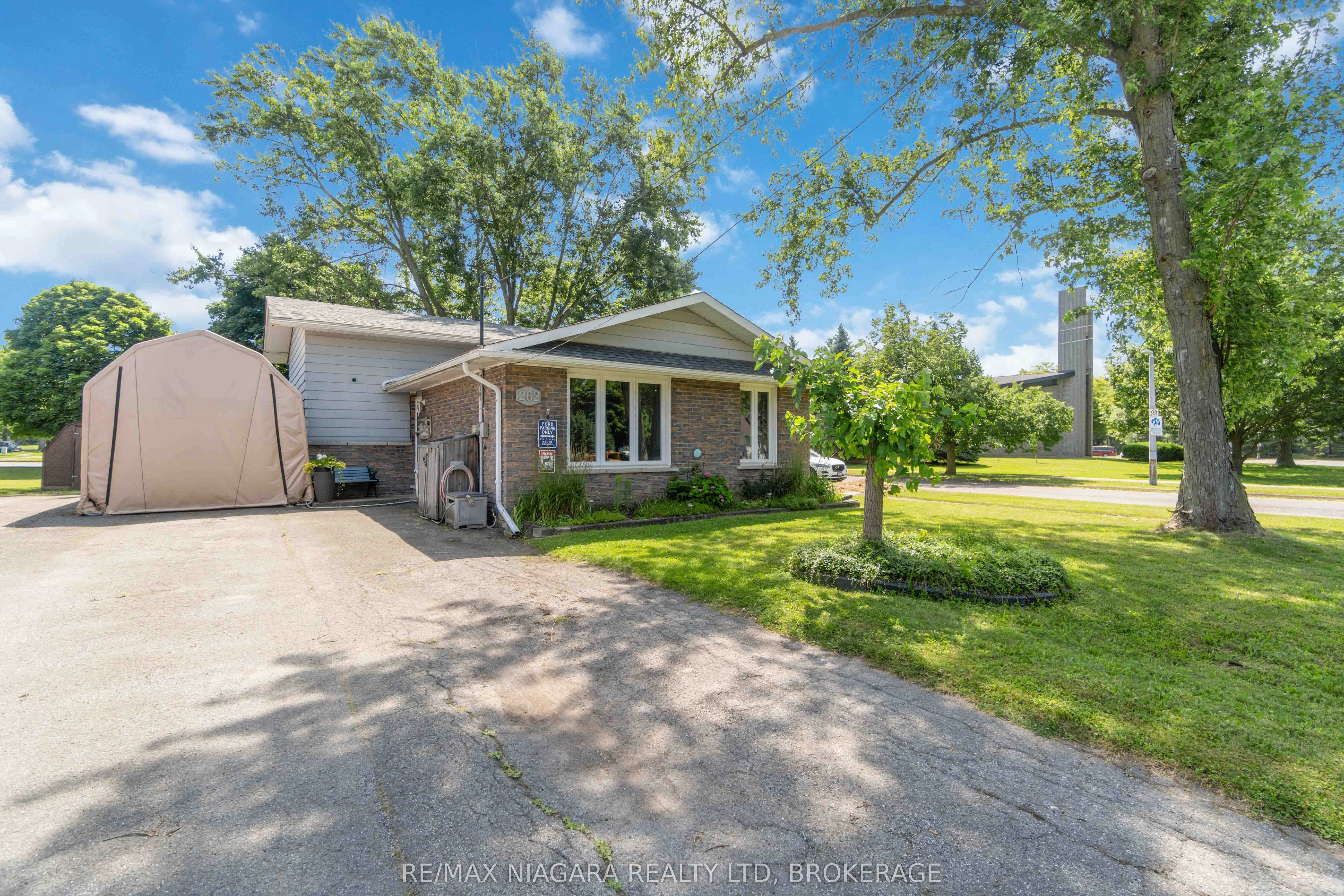 Detached in Welland
