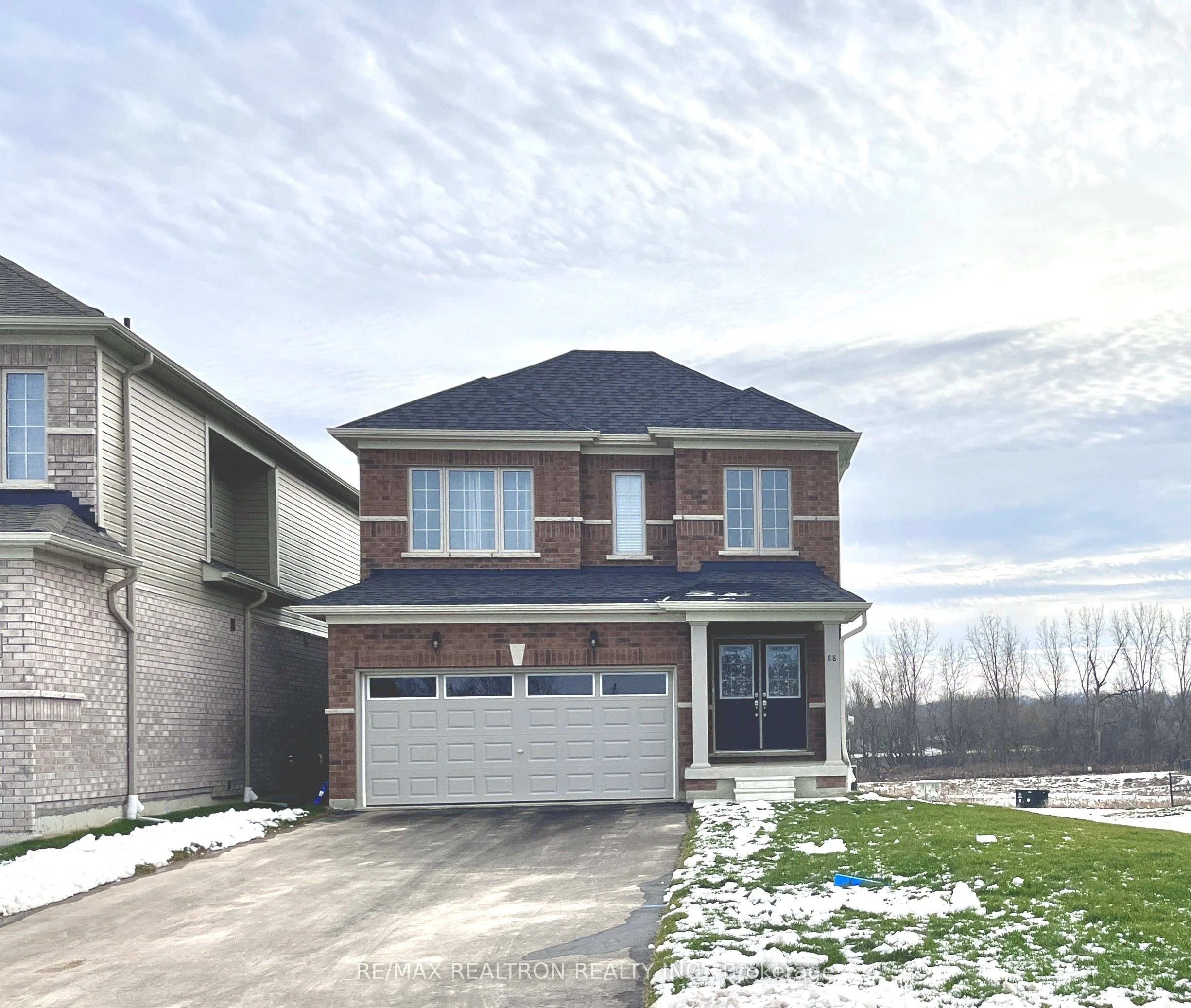 Detached in Brant