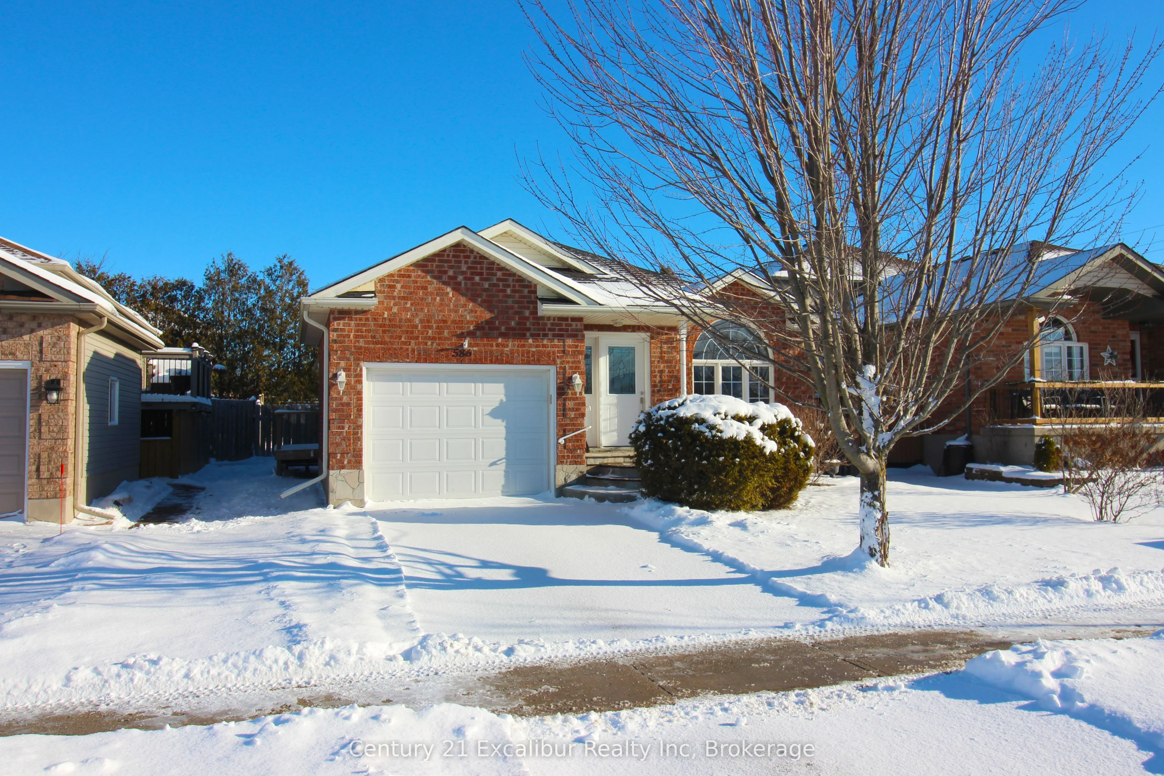 Detached in Centre Wellington