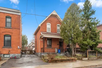 212 Cambridge Street N, West Centre Town, On K1r 7a9