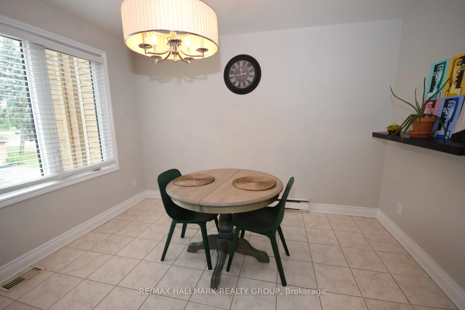6559 Bilberry Drive, Orleans - Convent Glen and Area, ON K1C 4N4