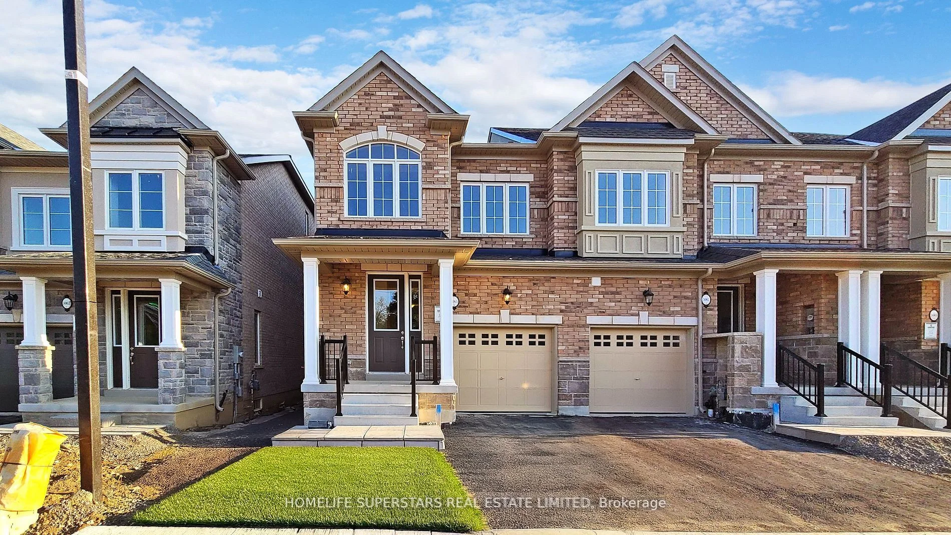 Att/Row/Townhouse in Hamilton