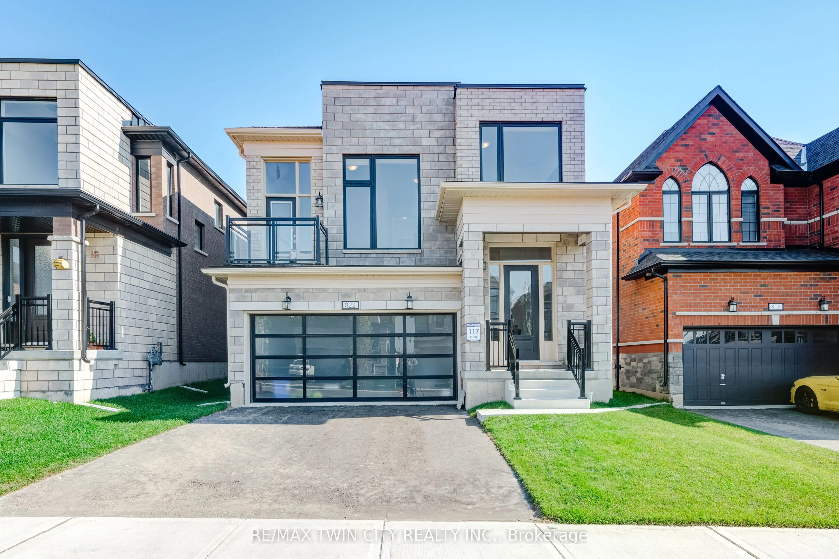 Detached in Woodstock