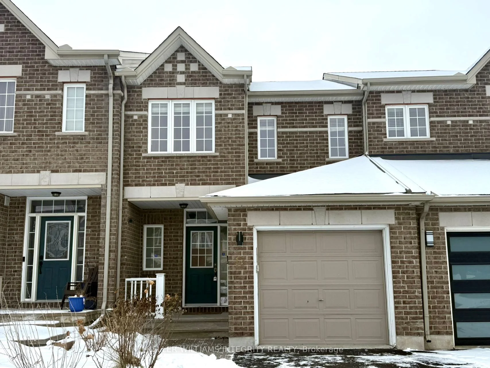 Att/Row/Townhouse in Kanata