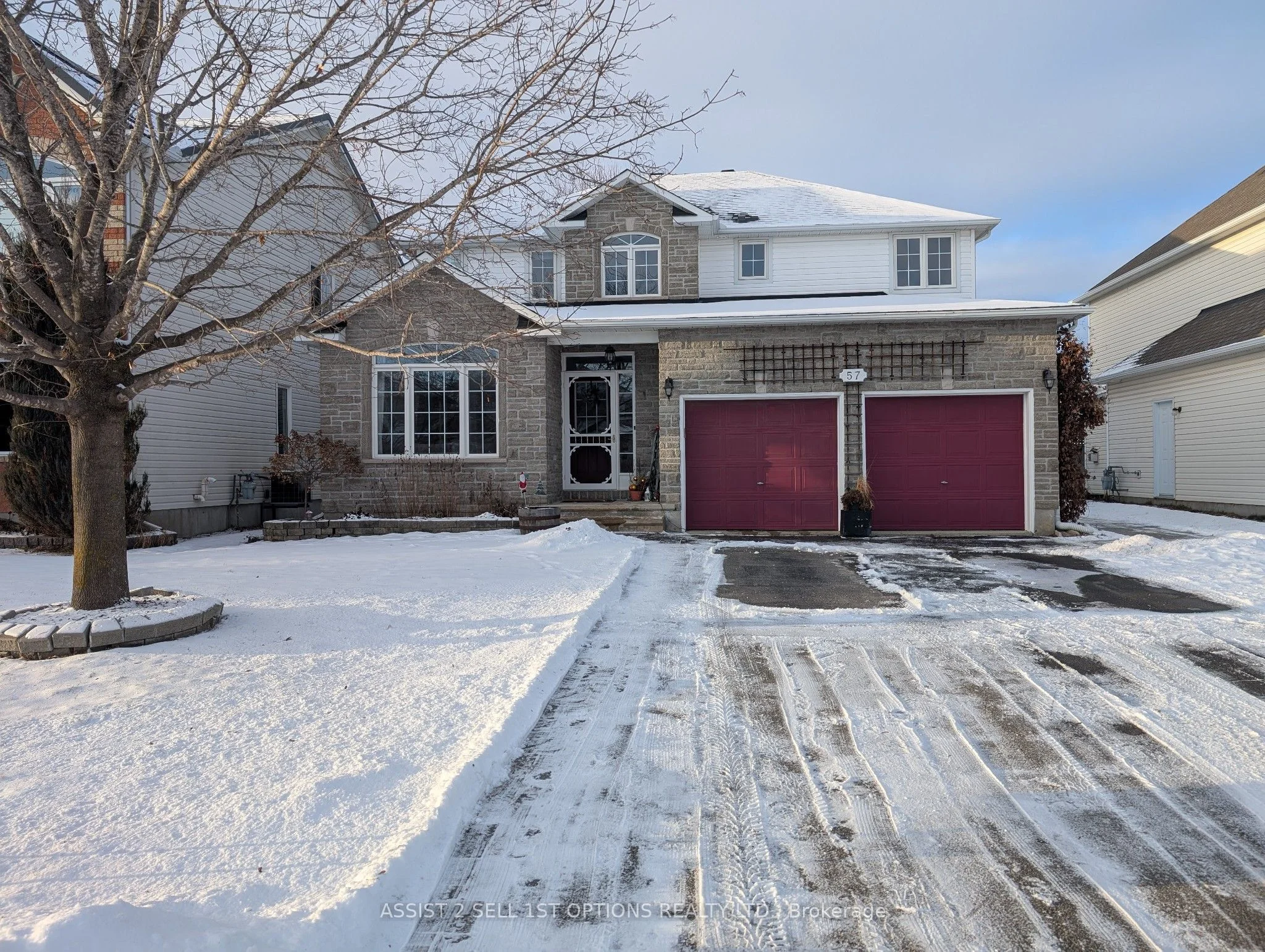Detached in Russell