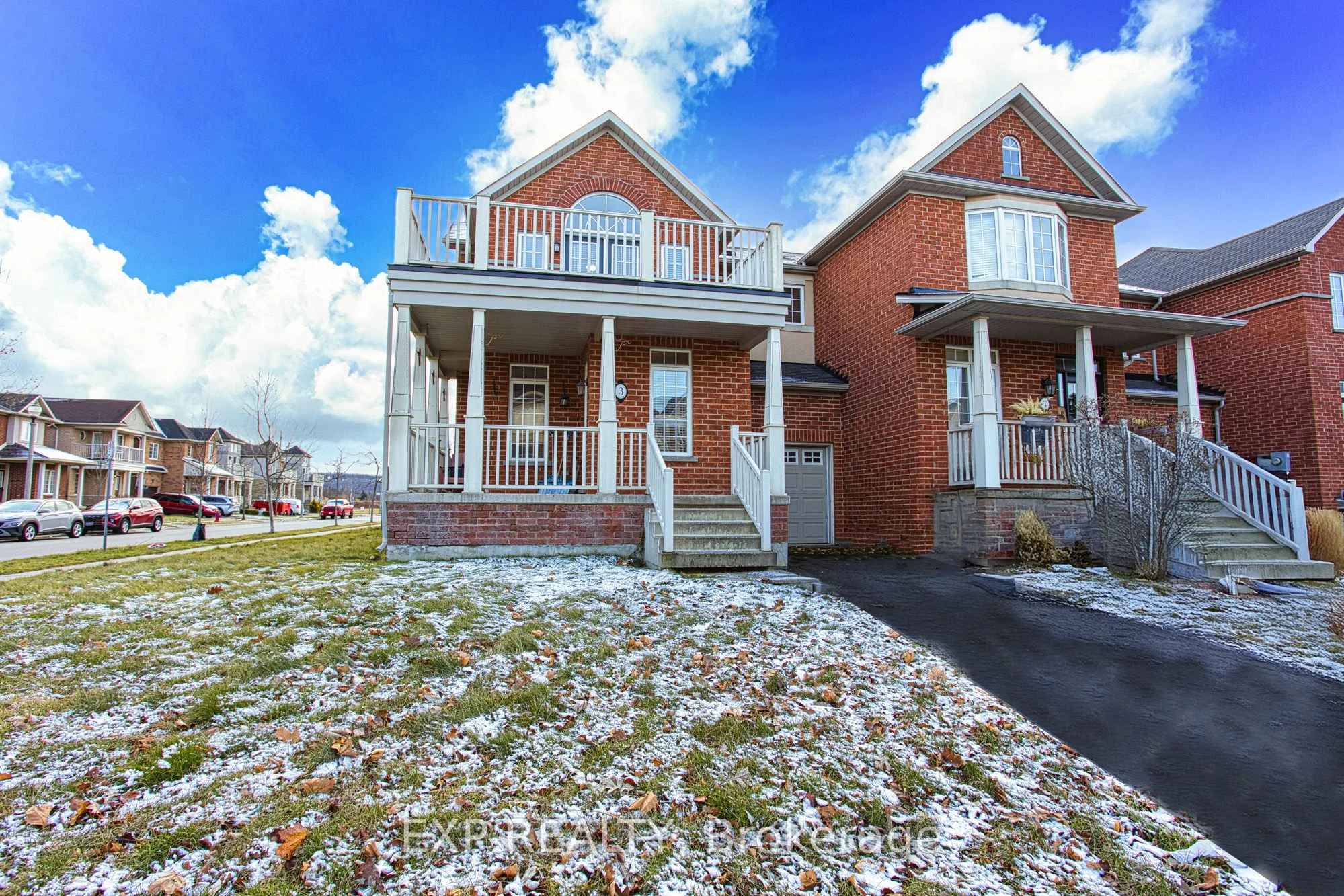 Att/Row/Townhouse in Hamilton