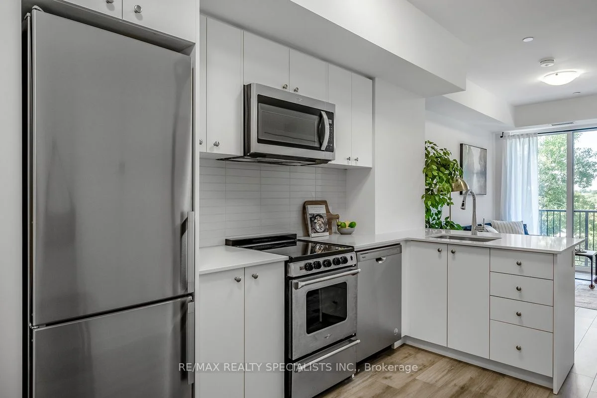 312 ERB Street W 315, Waterloo, ON N2L 0K9