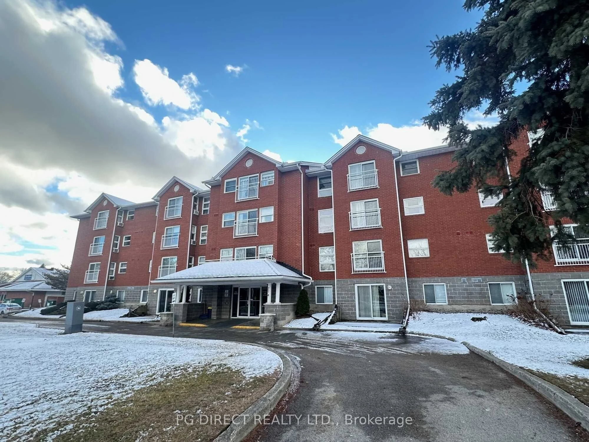 Condo Apartment in Brockville