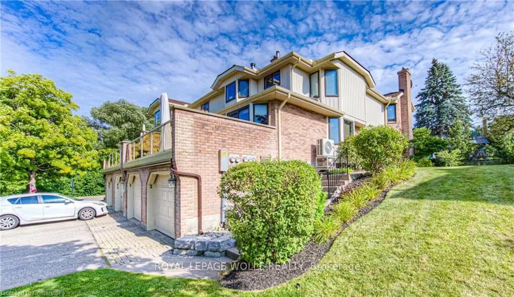 Condo Townhouse in Waterloo