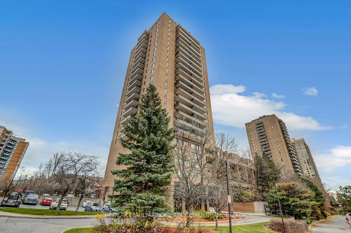 Condo Apartment in Manor Park - Cardinal Glen and Area