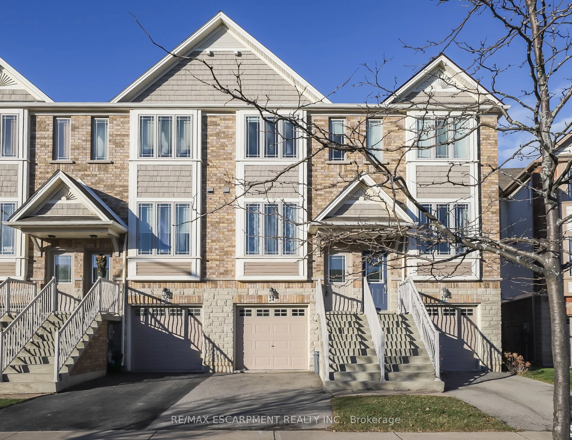 Att/Row/Townhouse in Grimsby