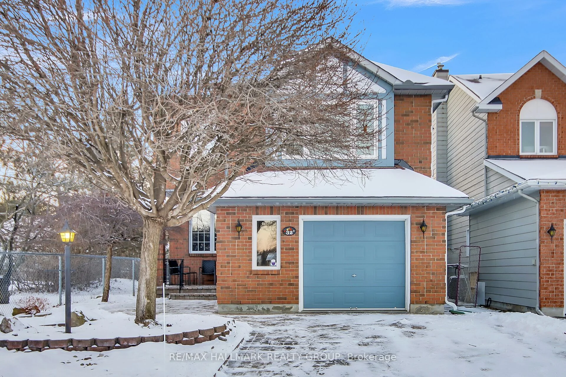 Detached in Bells Corners and South to Fallowfield