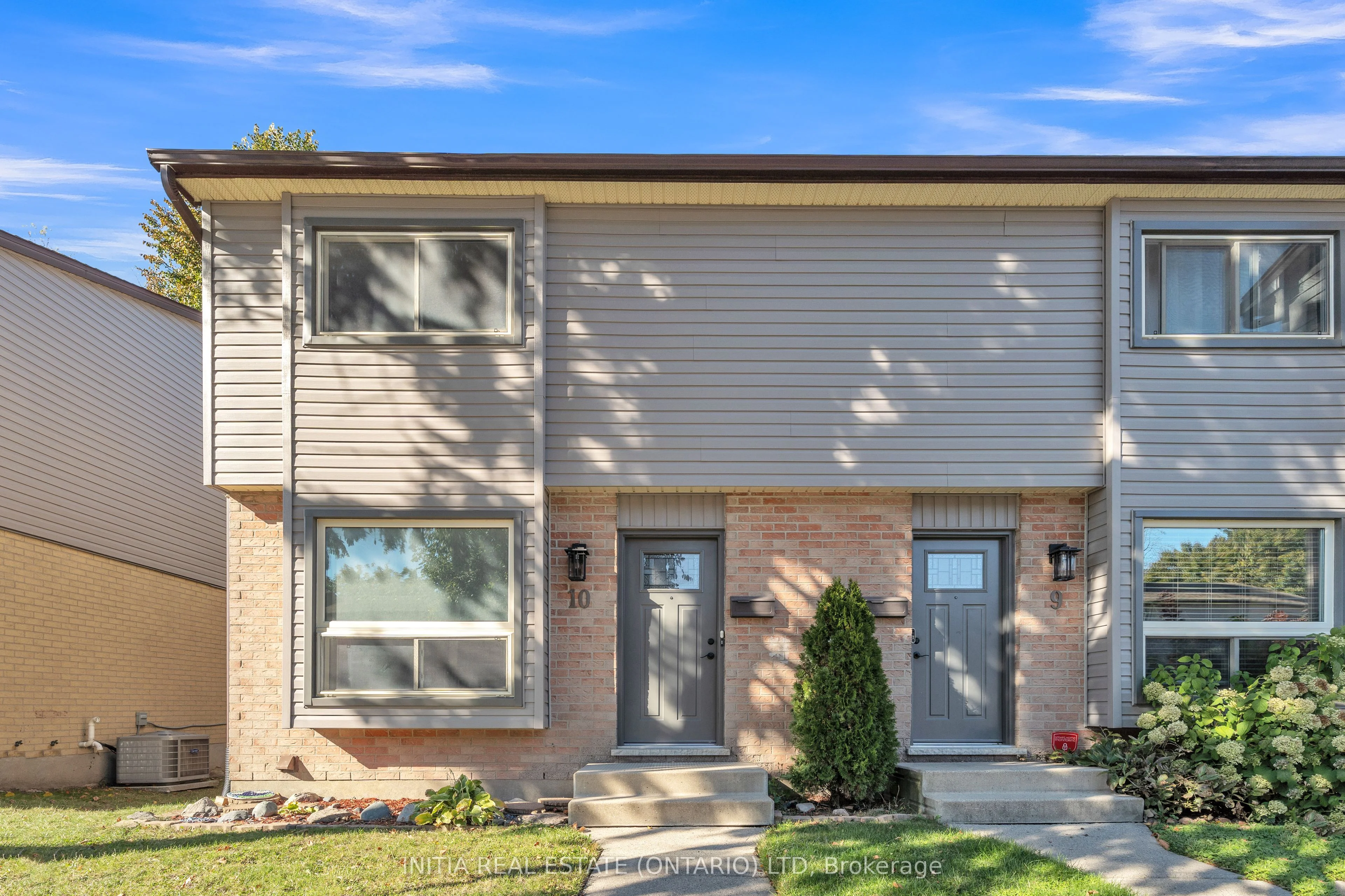 Condo Townhouse in London East