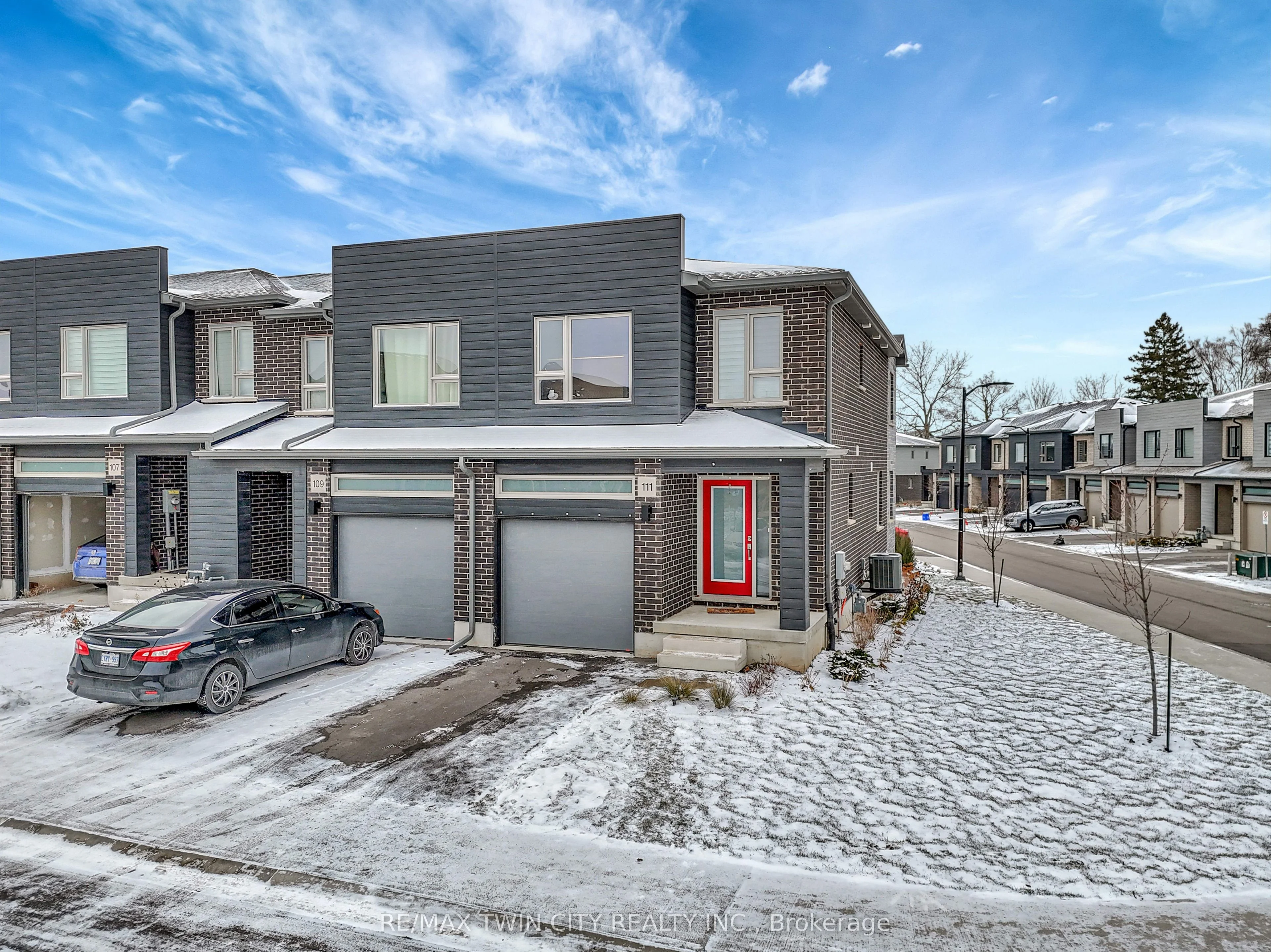 Att/Row/Townhouse in Kitchener