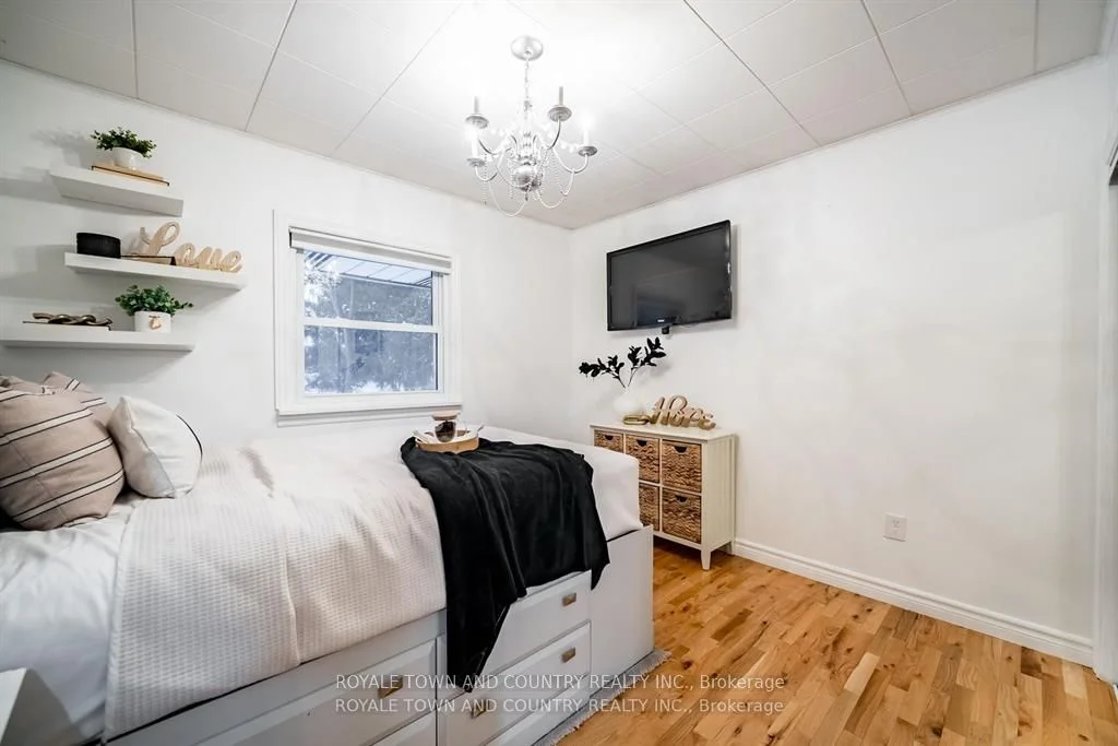 226 Angeline Street N, Kawartha Lakes, ON K9V 5E9
