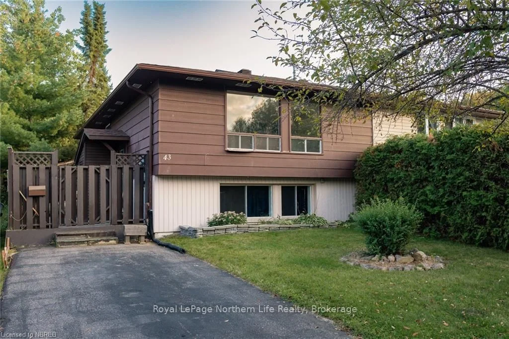 43 Rosedale Court, North Bay, On P1a 3w1