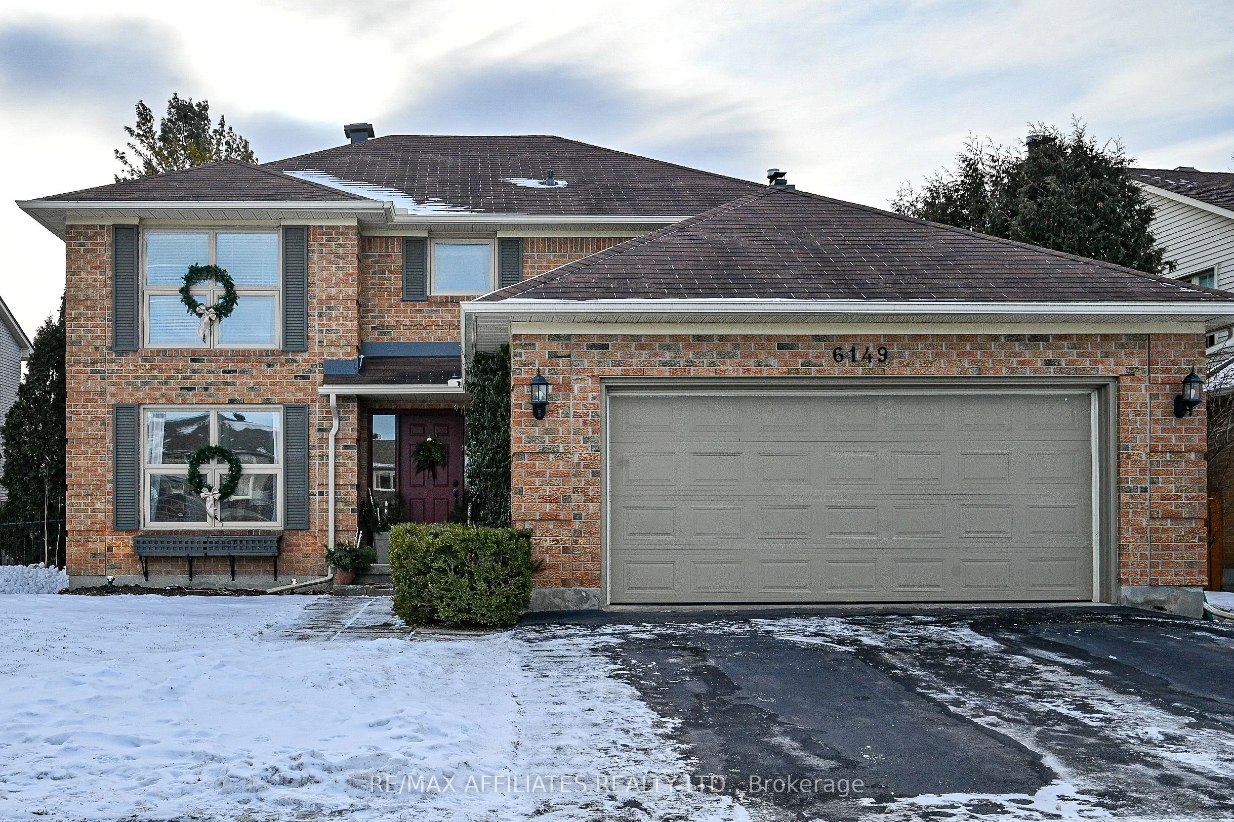 Detached in Orleans - Convent Glen and Area