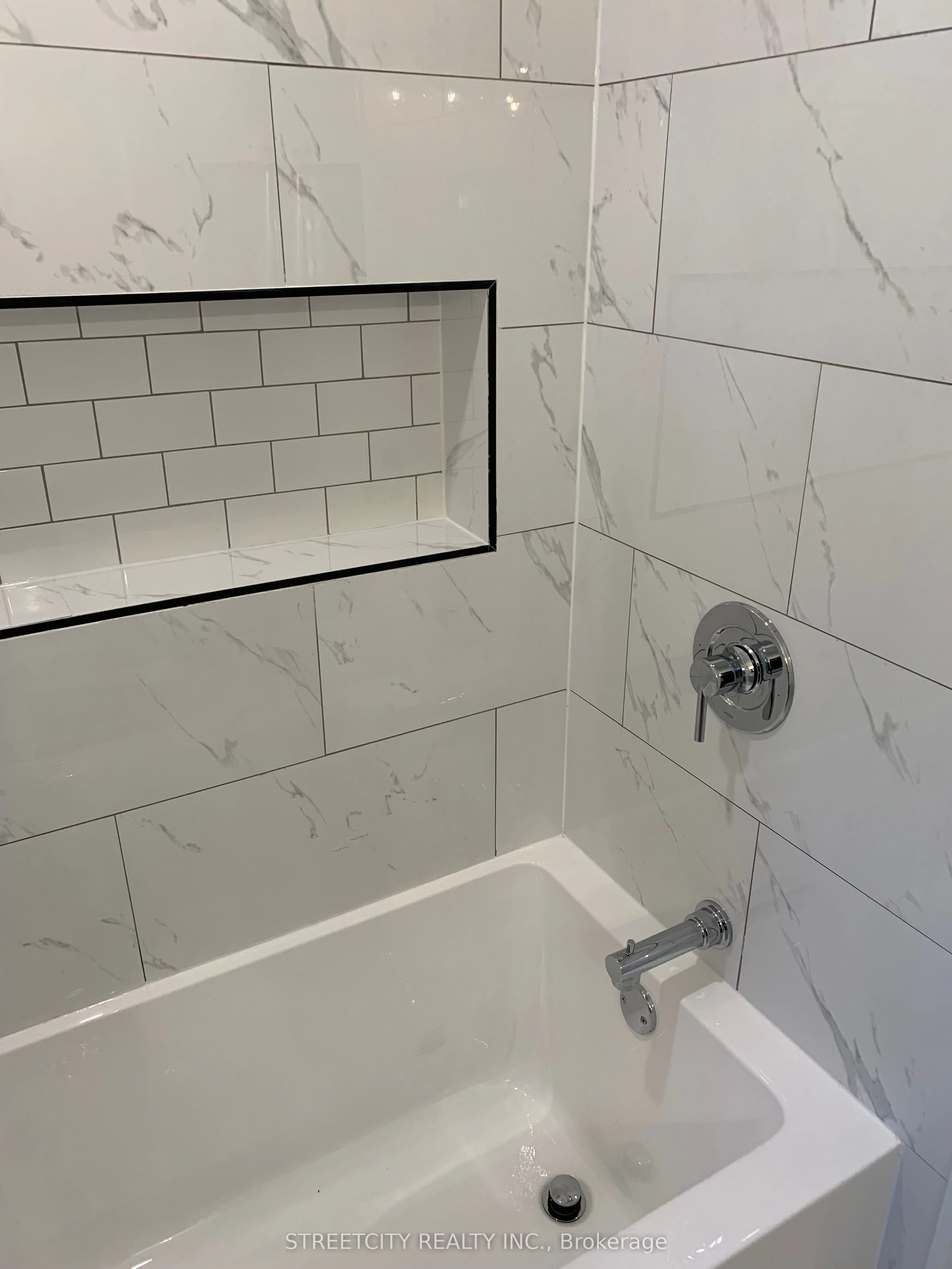 170 SIMPSON Street, Southwest Middlesex, ON N0L 1M0