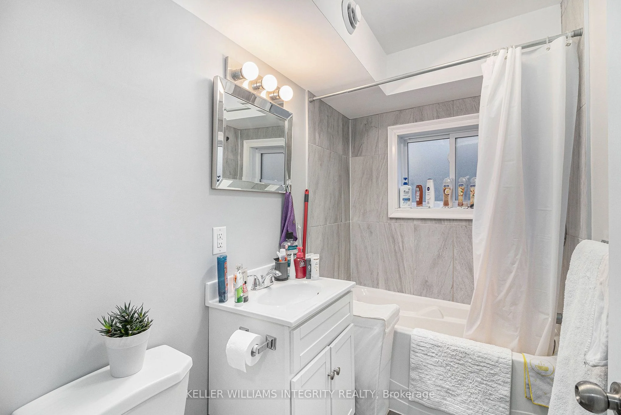 143 Eccles Street, West Centre Town, On K1r 6s7