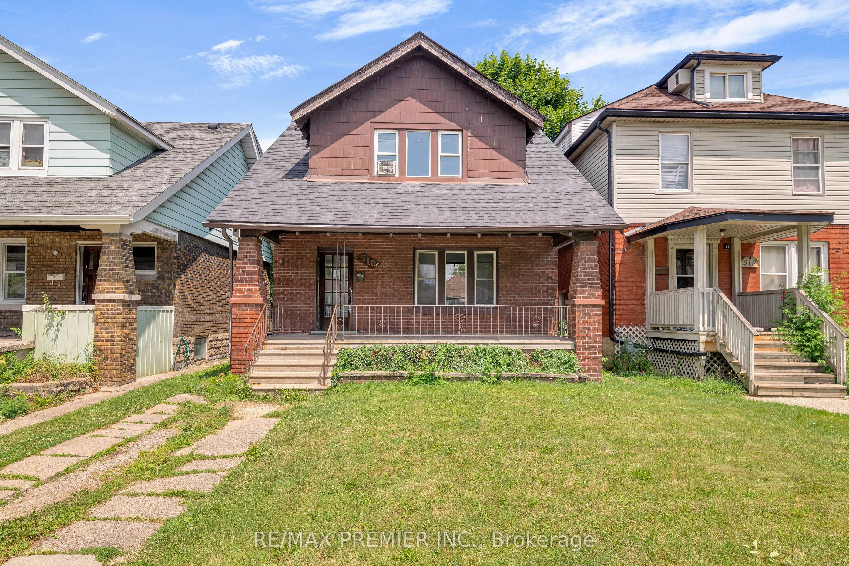 Detached in Windsor