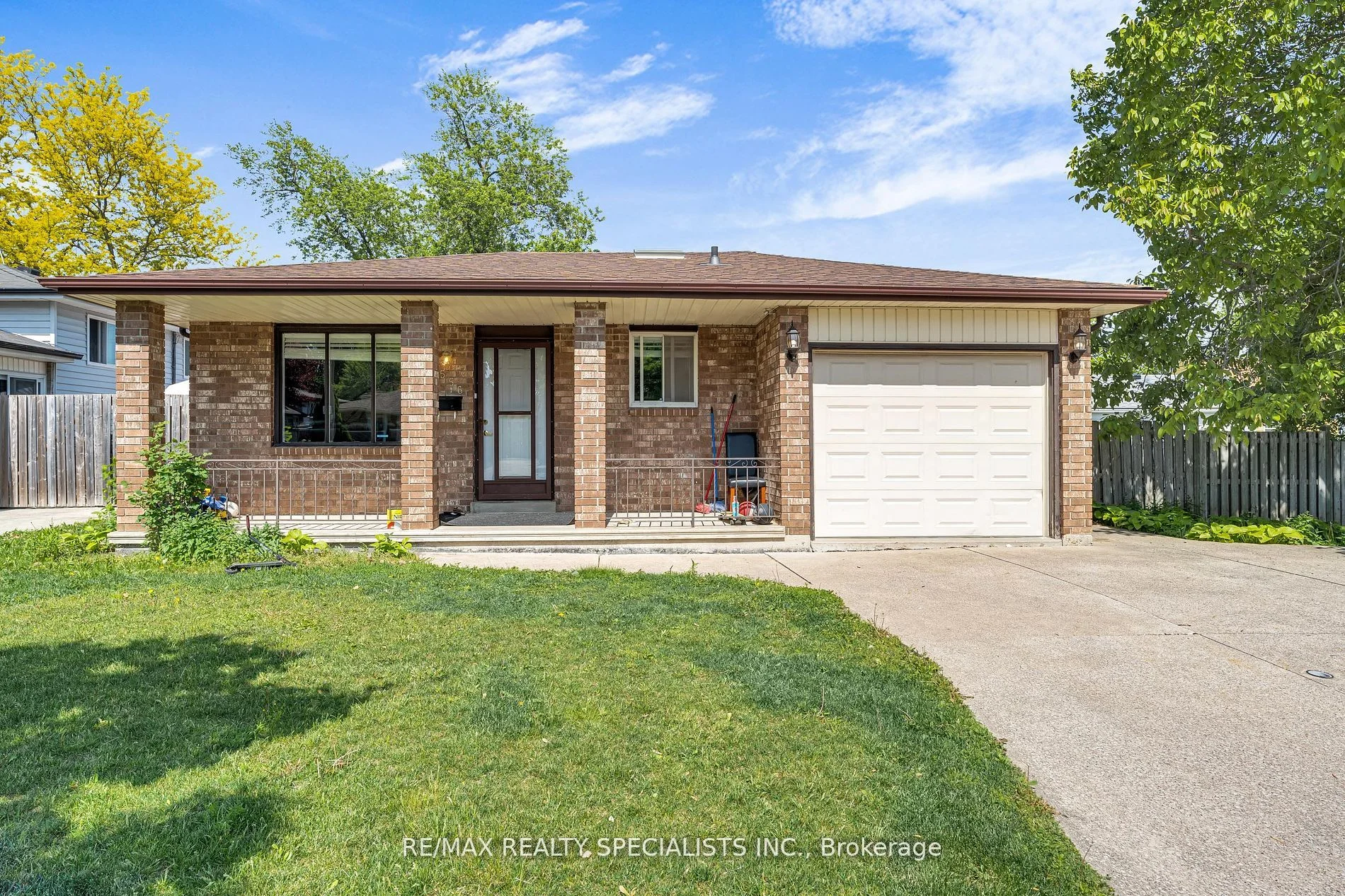 Detached in Windsor