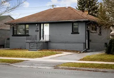 Duplex in Kingston